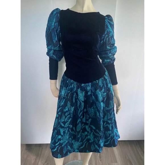 Vintage 1980s Party Dress, Size S/M, Metallic Blue Velvet, Puffed Sleeves - Picture 3 of 11